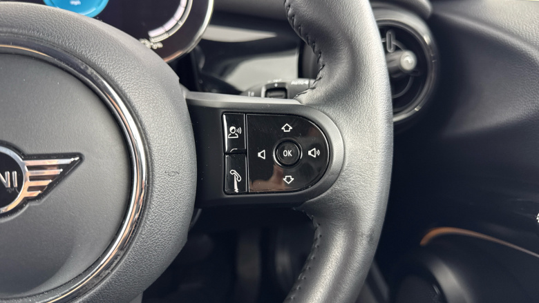 MINI Hatchback 135kW Cooper S Level 2 33kWh 3dr Auto Electric Hatchback